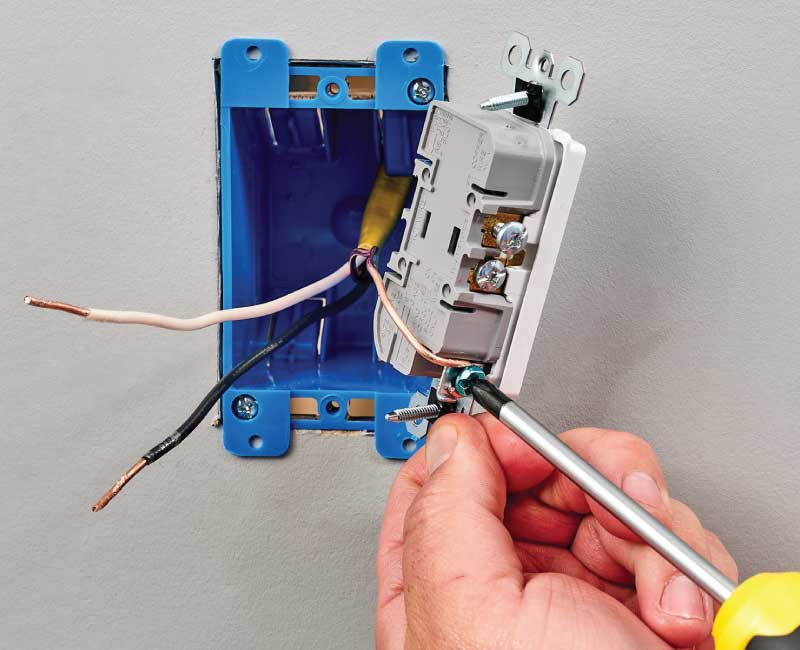 electrical outlet repair